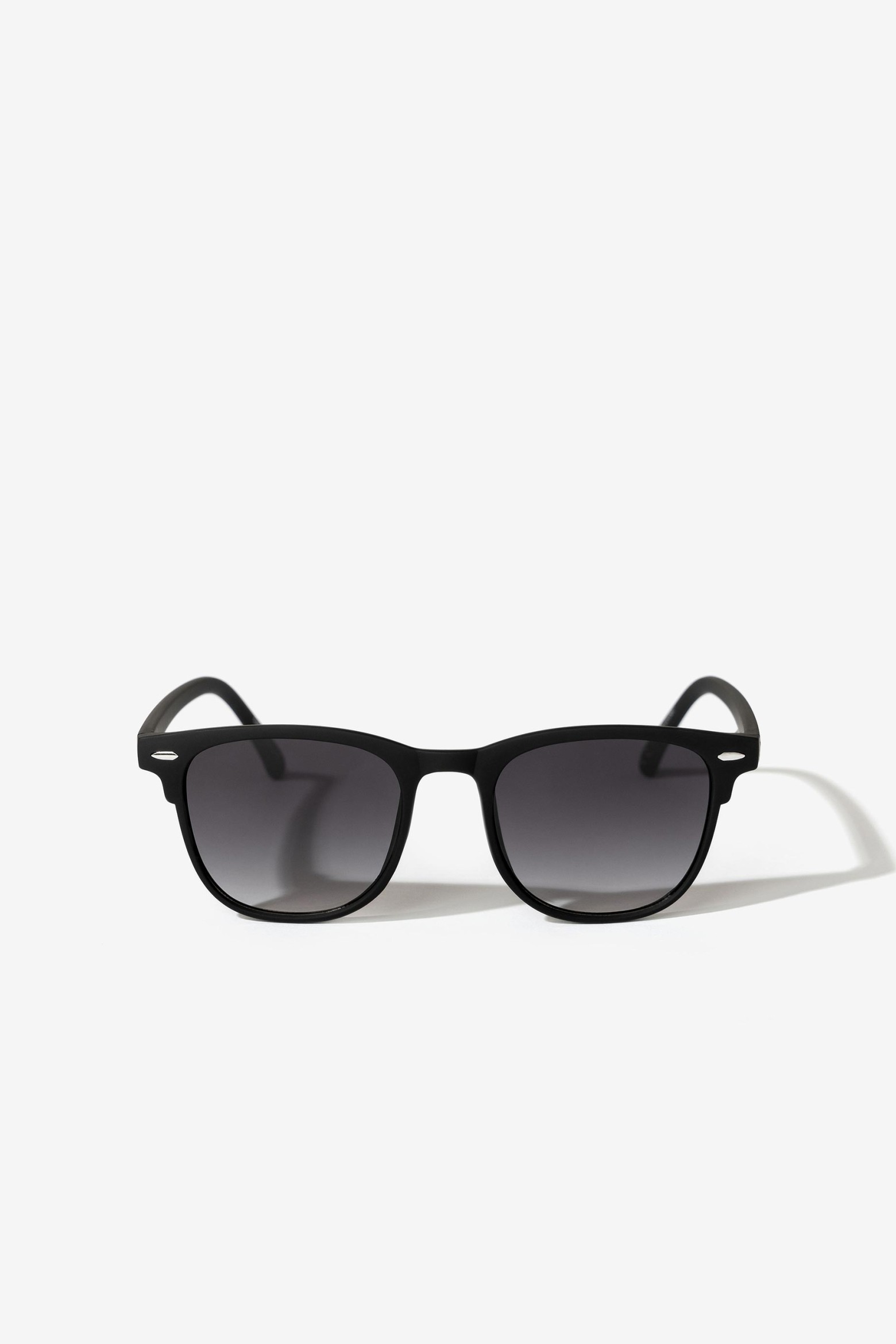 Sunglass