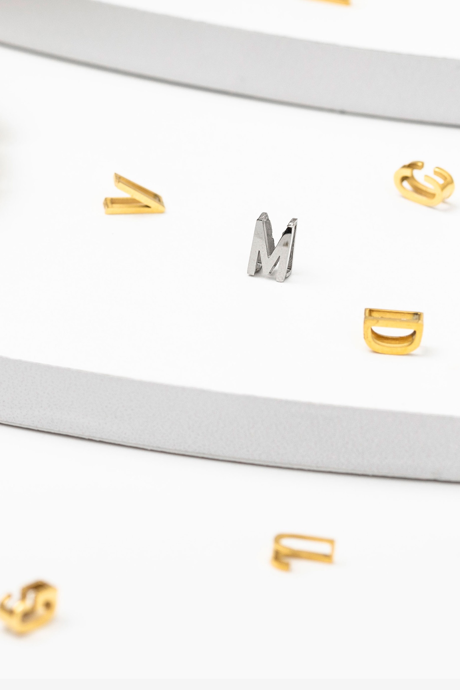 Charm Inicial Ao inoxidvel T