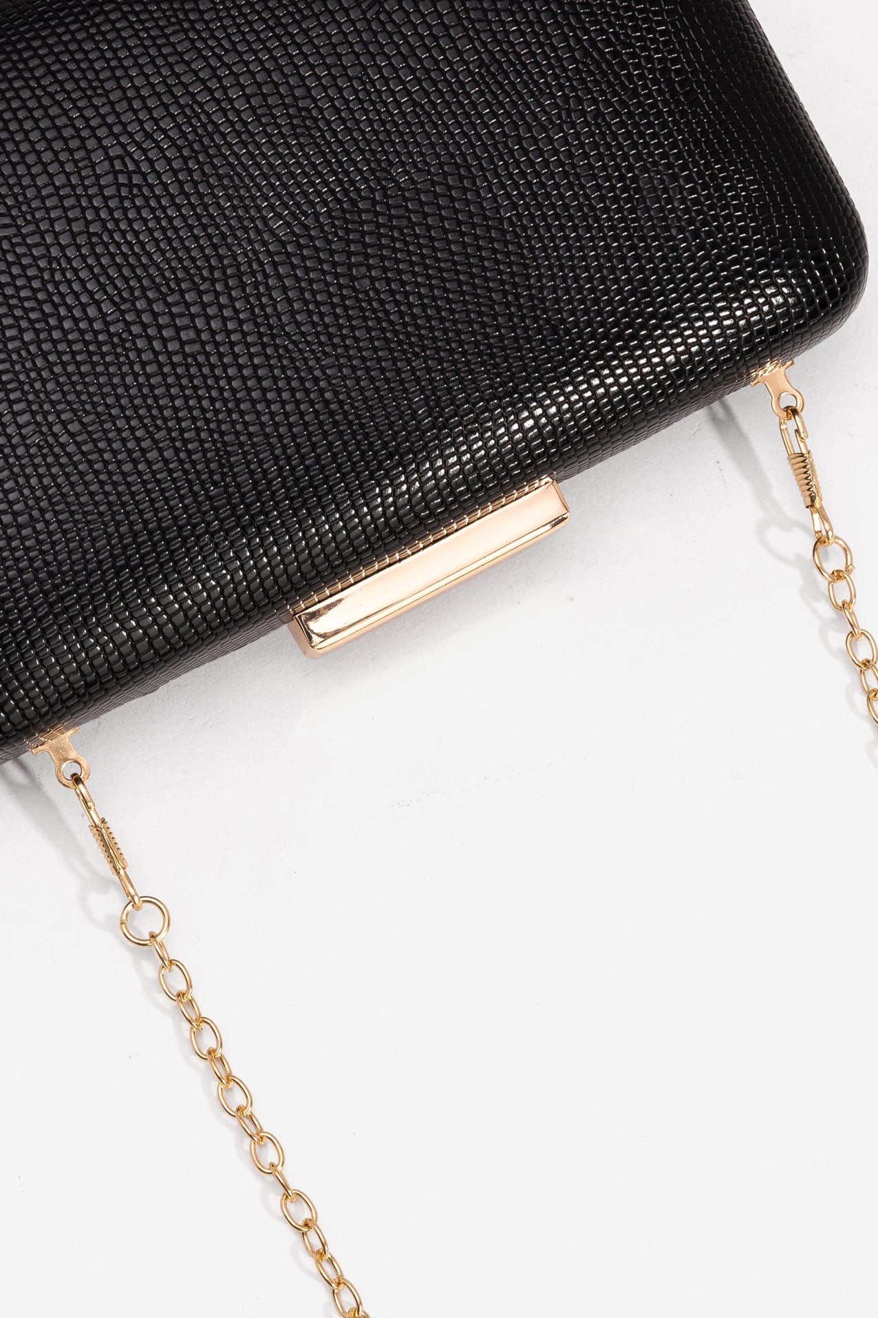 Clutch Retangular Efeito Pele