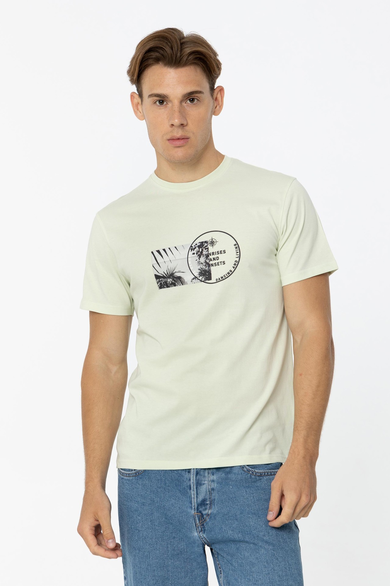 T-Shirt Regular com Estampado