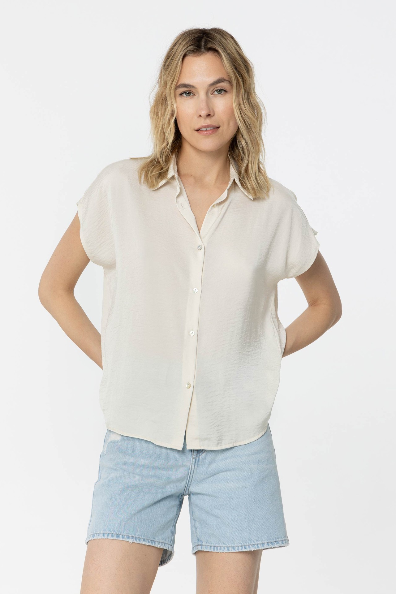 Blusa Satinada con Textura