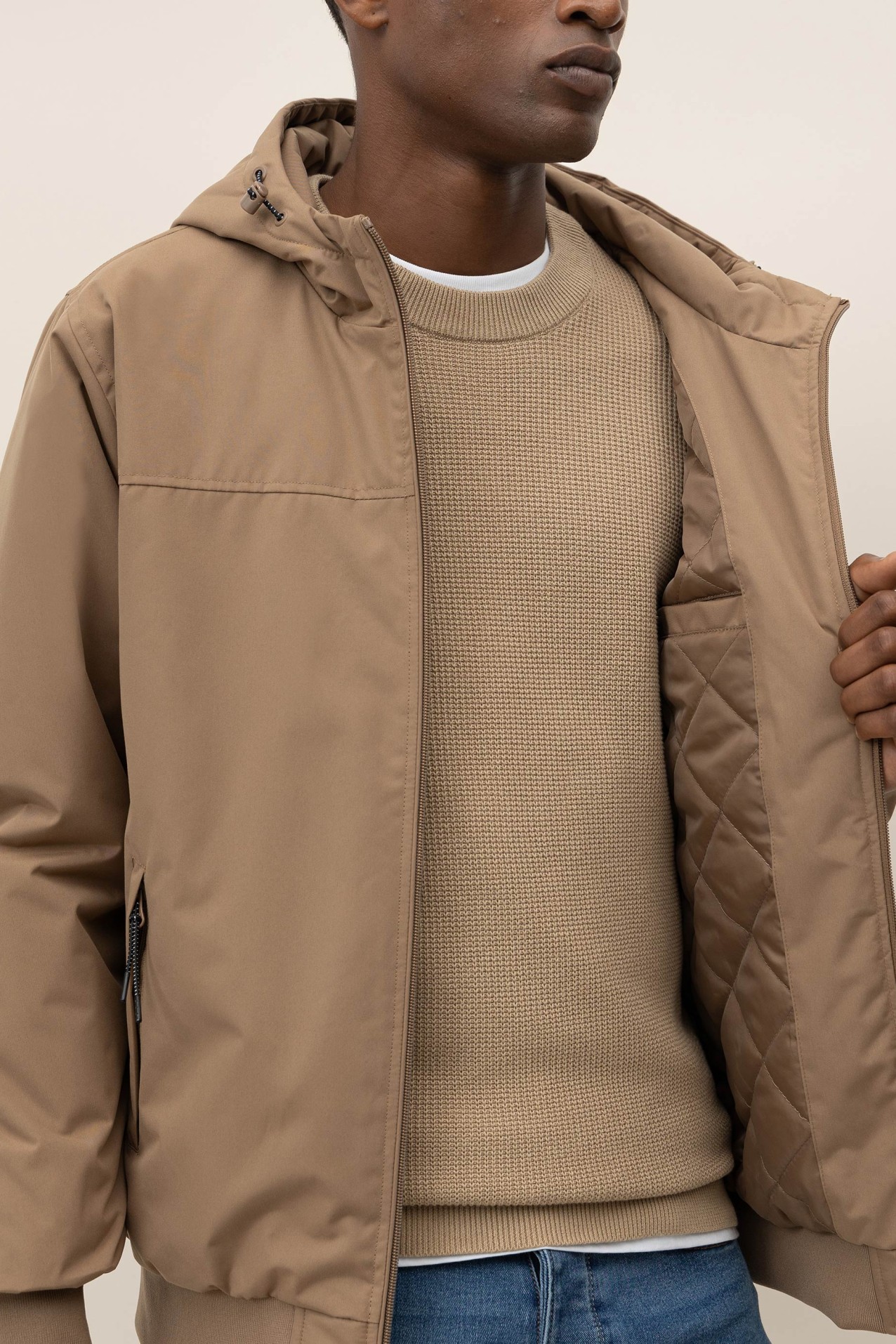 Casaco Curto Acolchoado com Carapuo