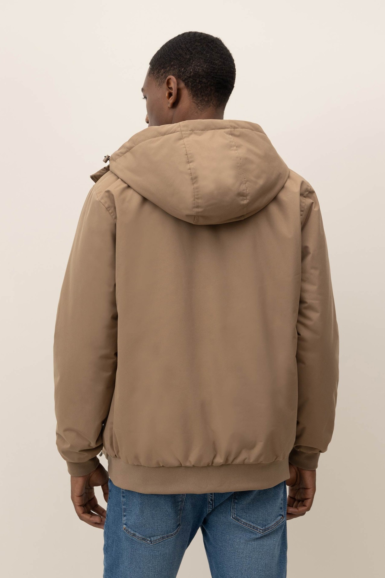 Casaco Curto Acolchoado com Carapuo