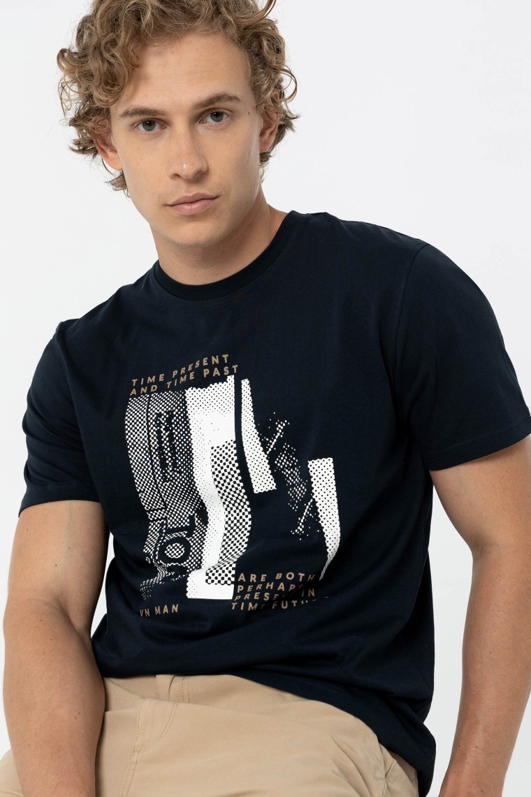 T-Shirt Regular Estampado Grfico