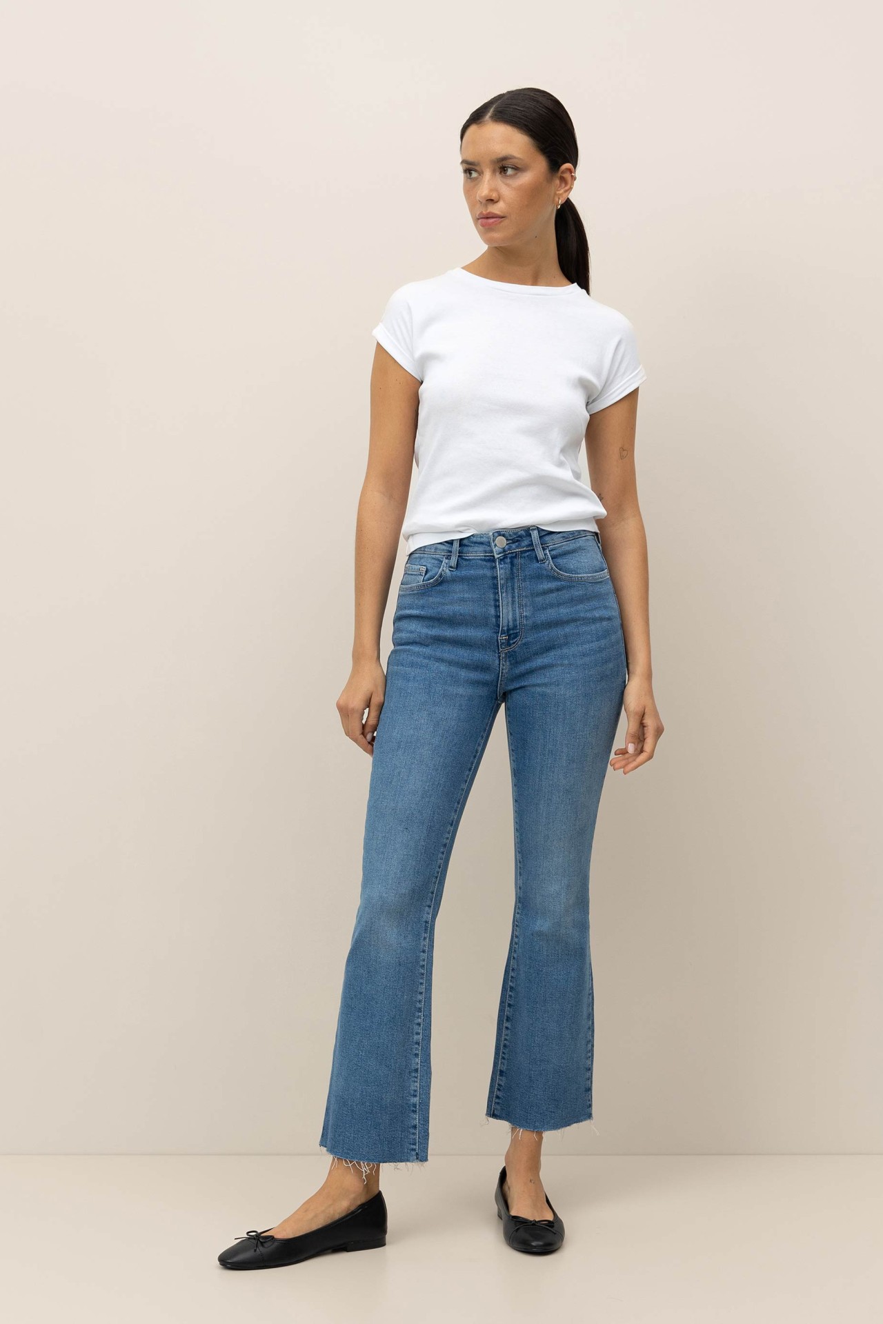 Jeans  Croped flare medium waist