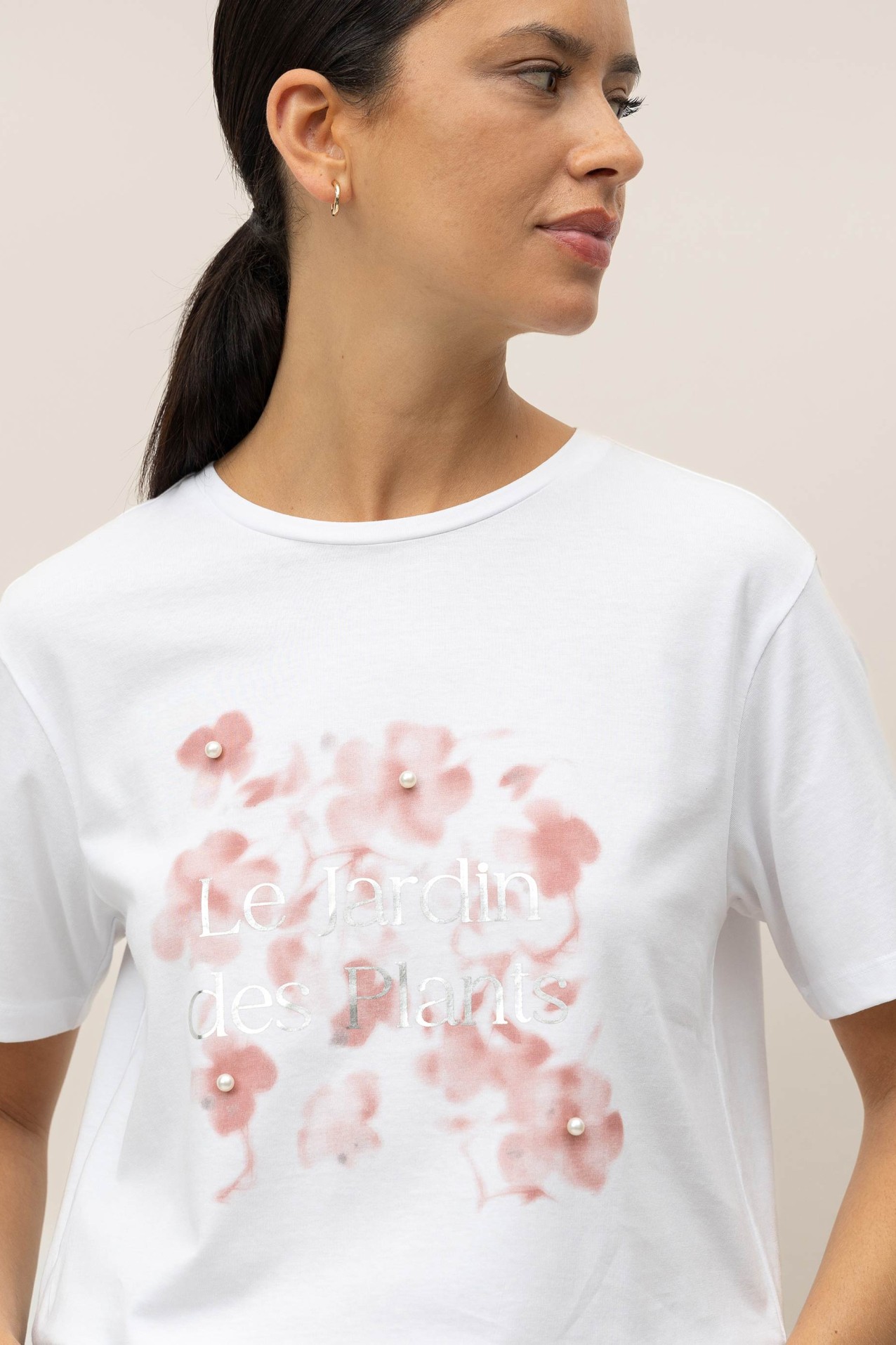 T-Shirt com Estampado e Bordado Efeito Prola