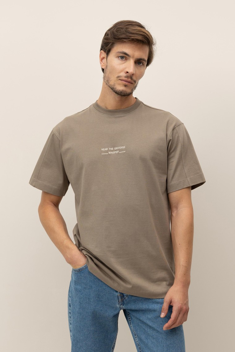 T-Shirt Relaxed Bordada com Estampado