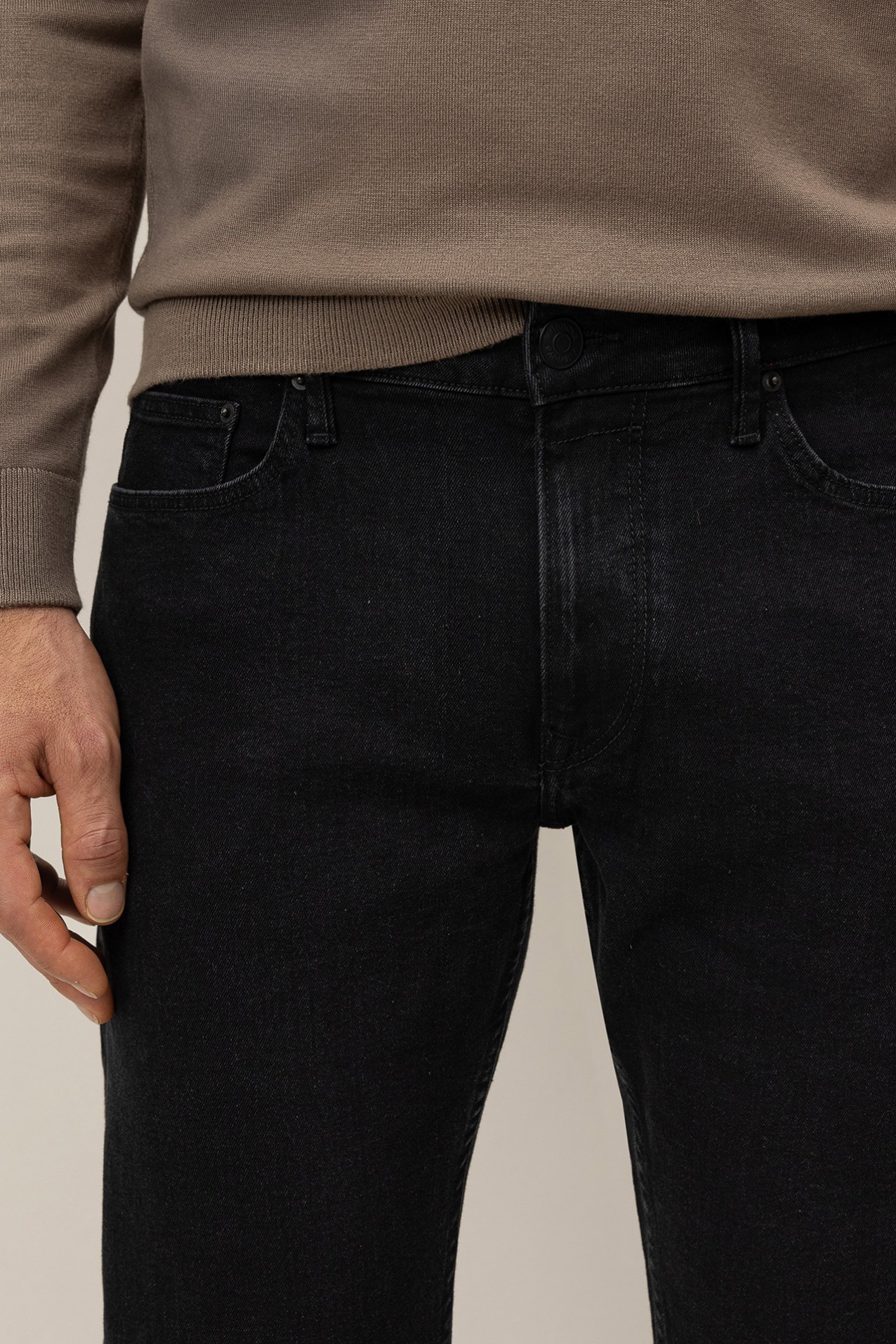 Munich Comfort Fit Jeans