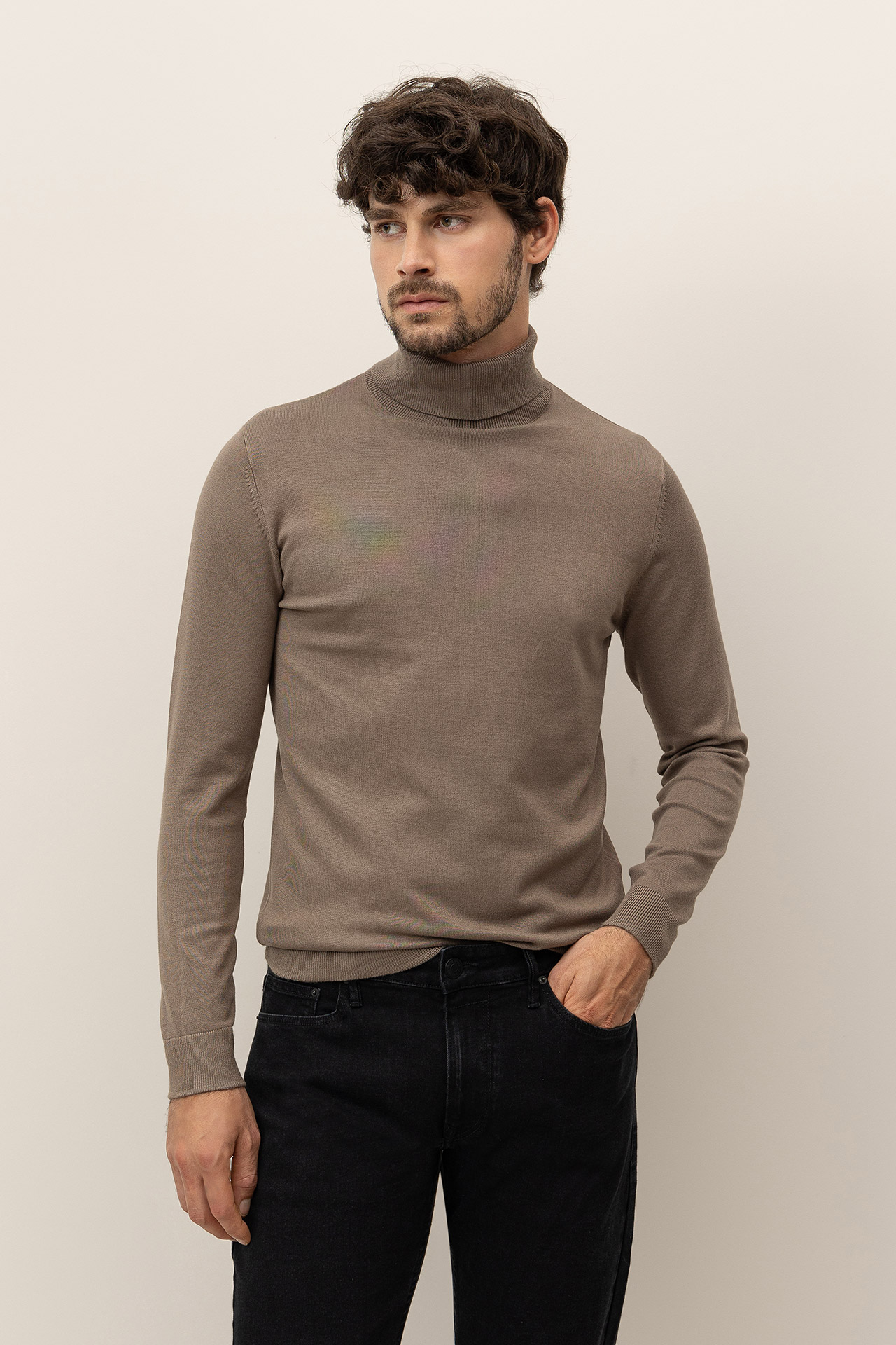 Jersey Regular De Cuello Alto