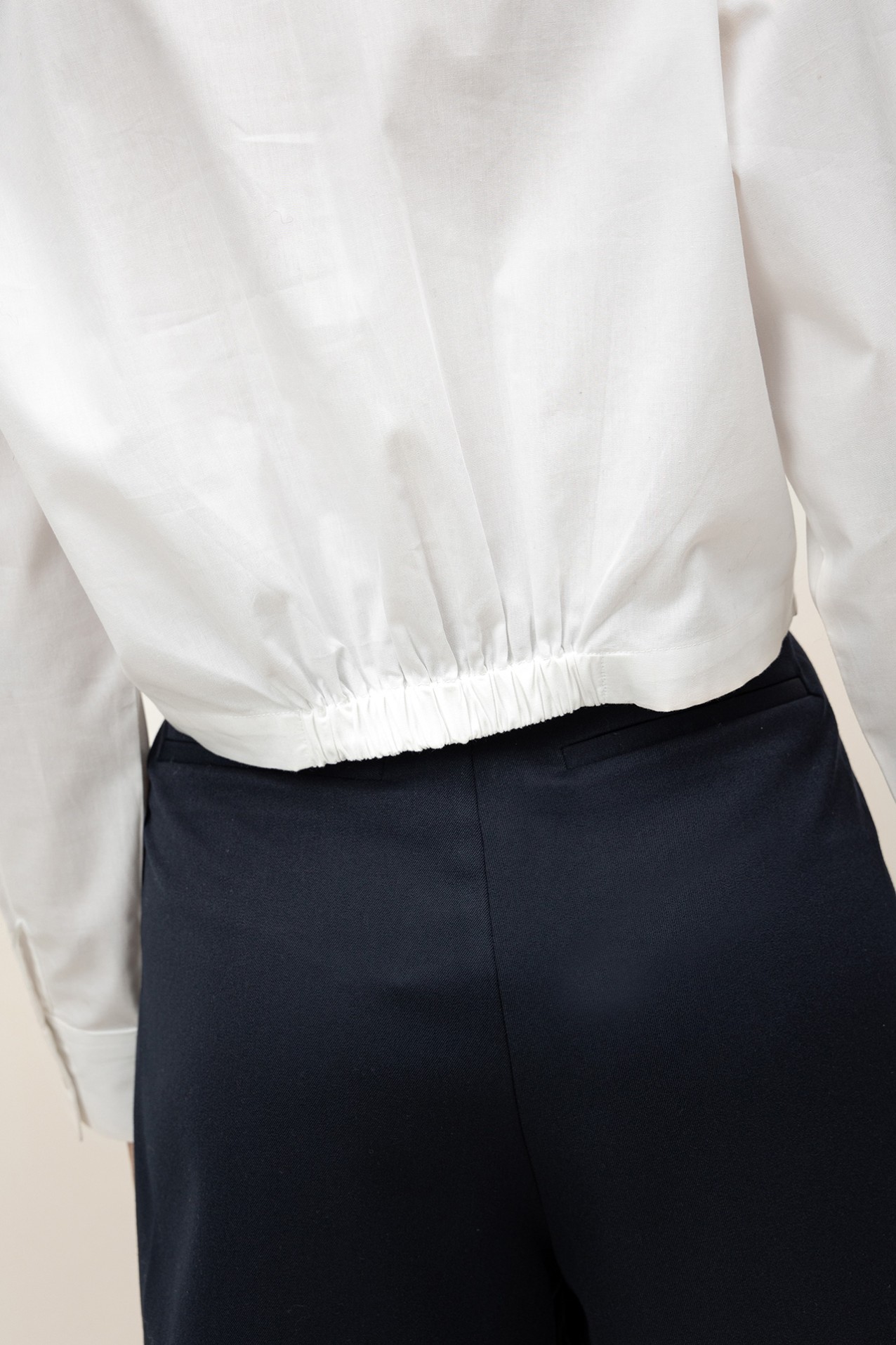 Camisa Cropped com Elstico Costas