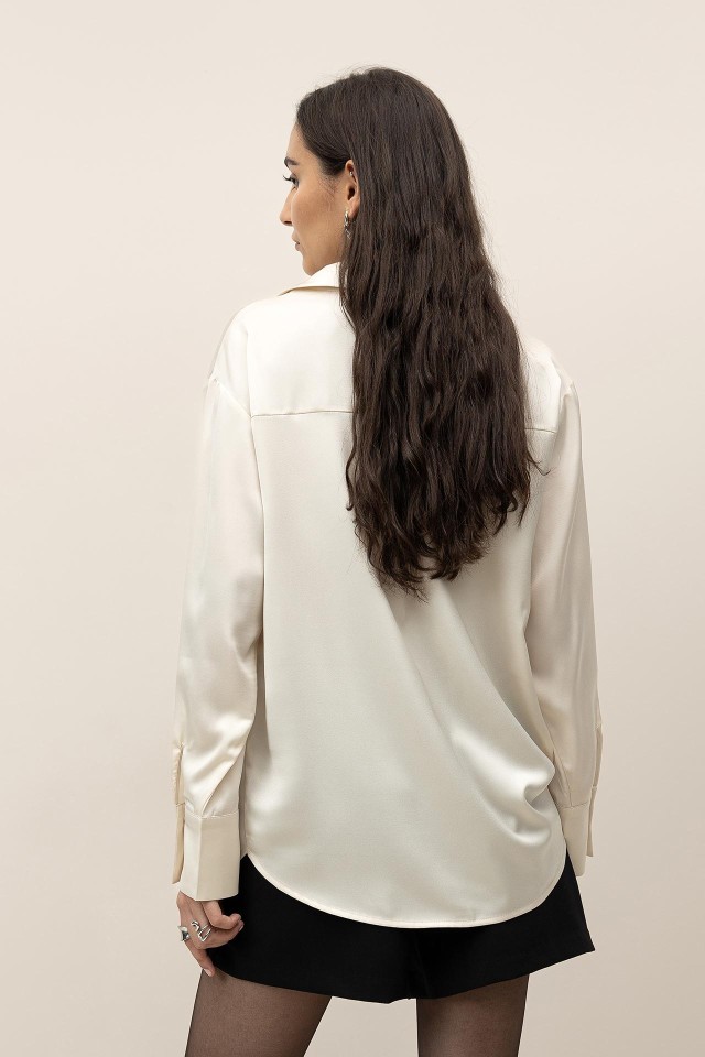 Camisa Relaxed Acetinada Camisa Relaxed Acetinada