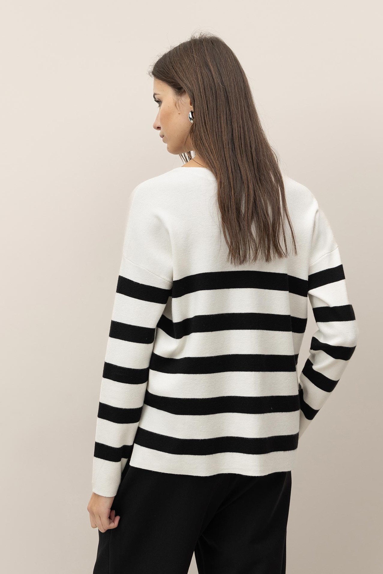 Camisola Relaxed Decote em V