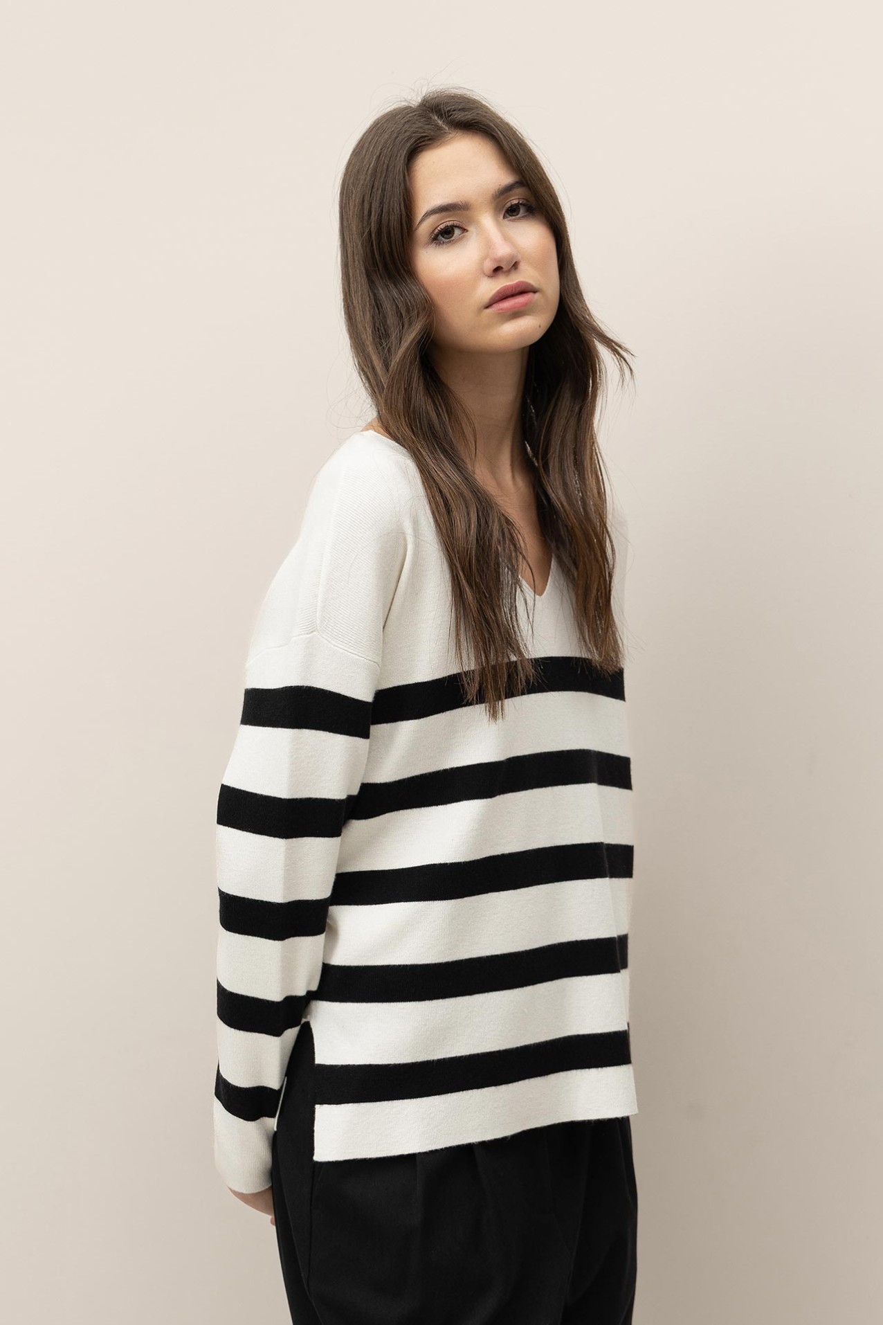 Camisola Relaxed Decote em V