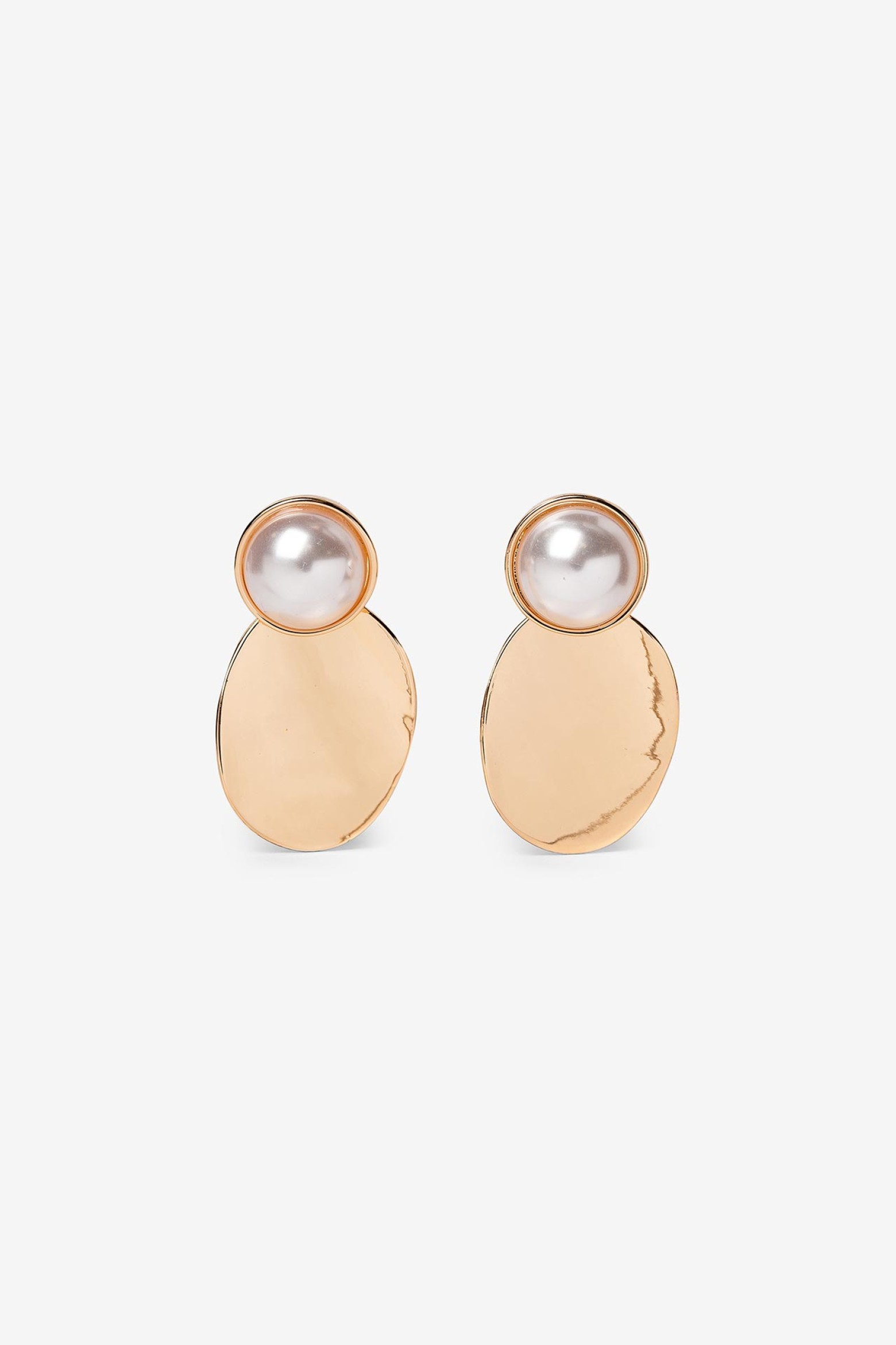 Brincos Metlicos com Pendente Oval