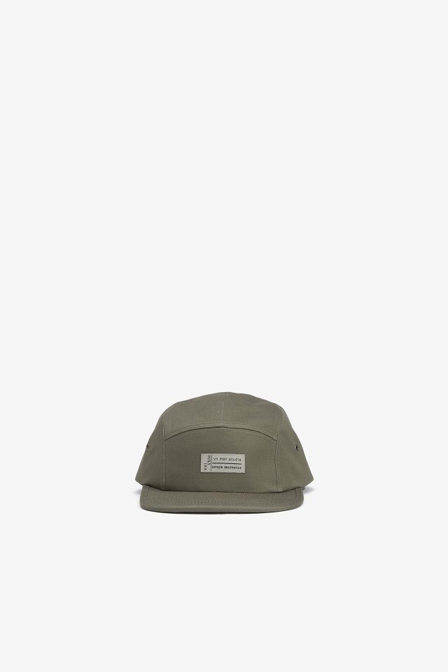 Gorra con Parche Bordado