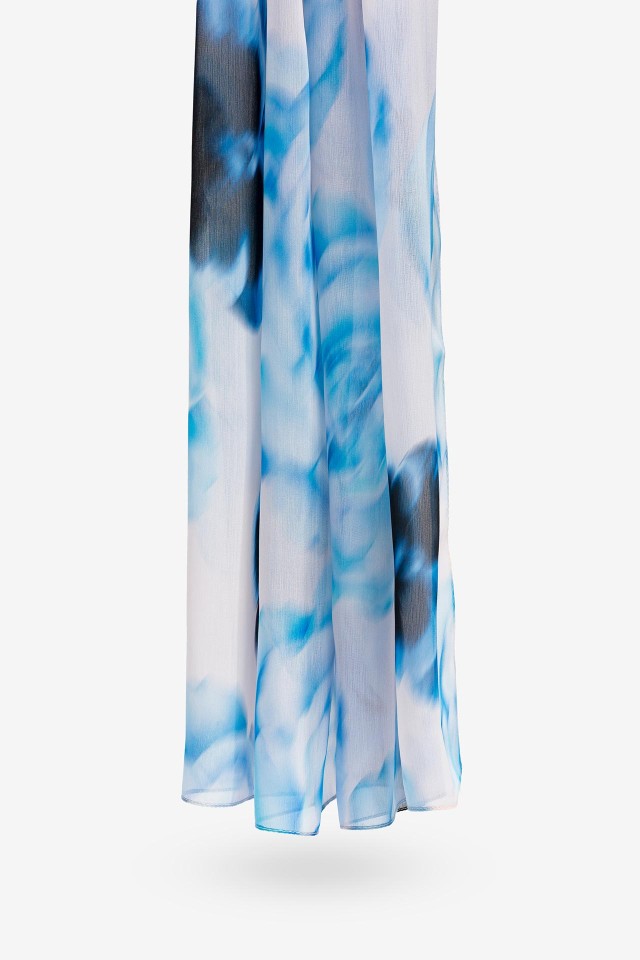Pauelo Semitransparente con Diseo Floral
