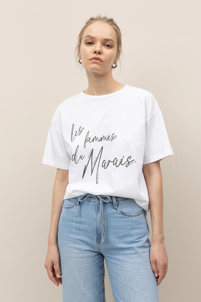 T-Shirt Estampada com Joias