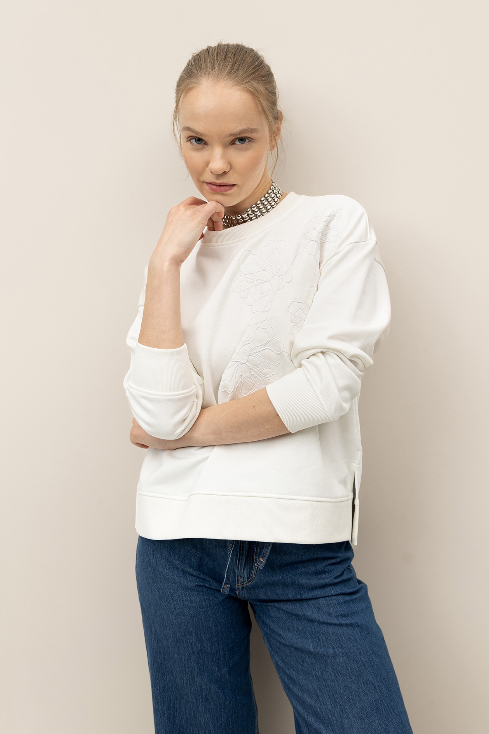 Embroidered Relaxed Sweatshirt