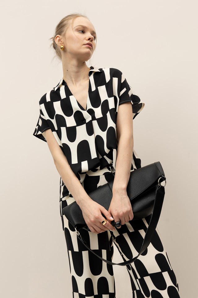 Relaxed Printed Blouse