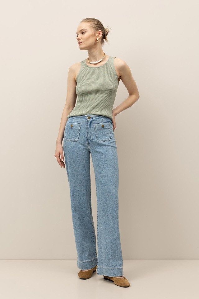 Wide-Leg Jeans with Pockets