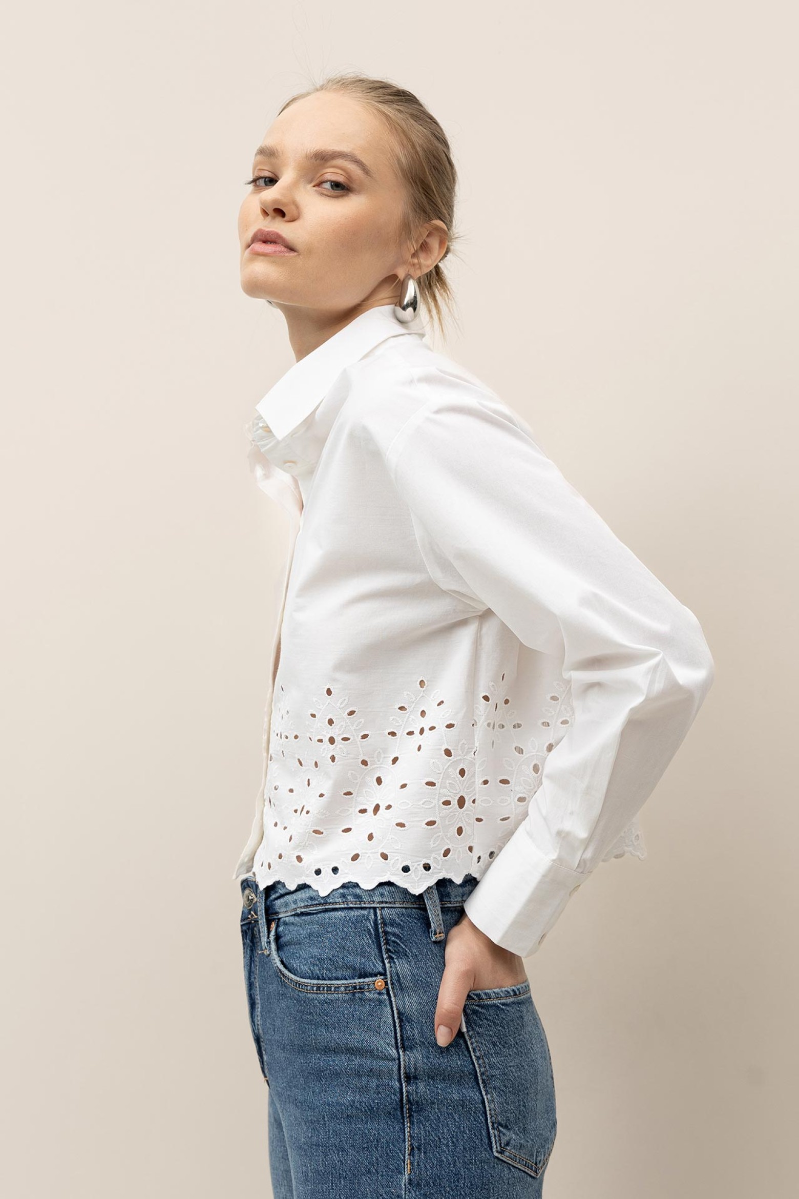 Camisa Cropped Bordada