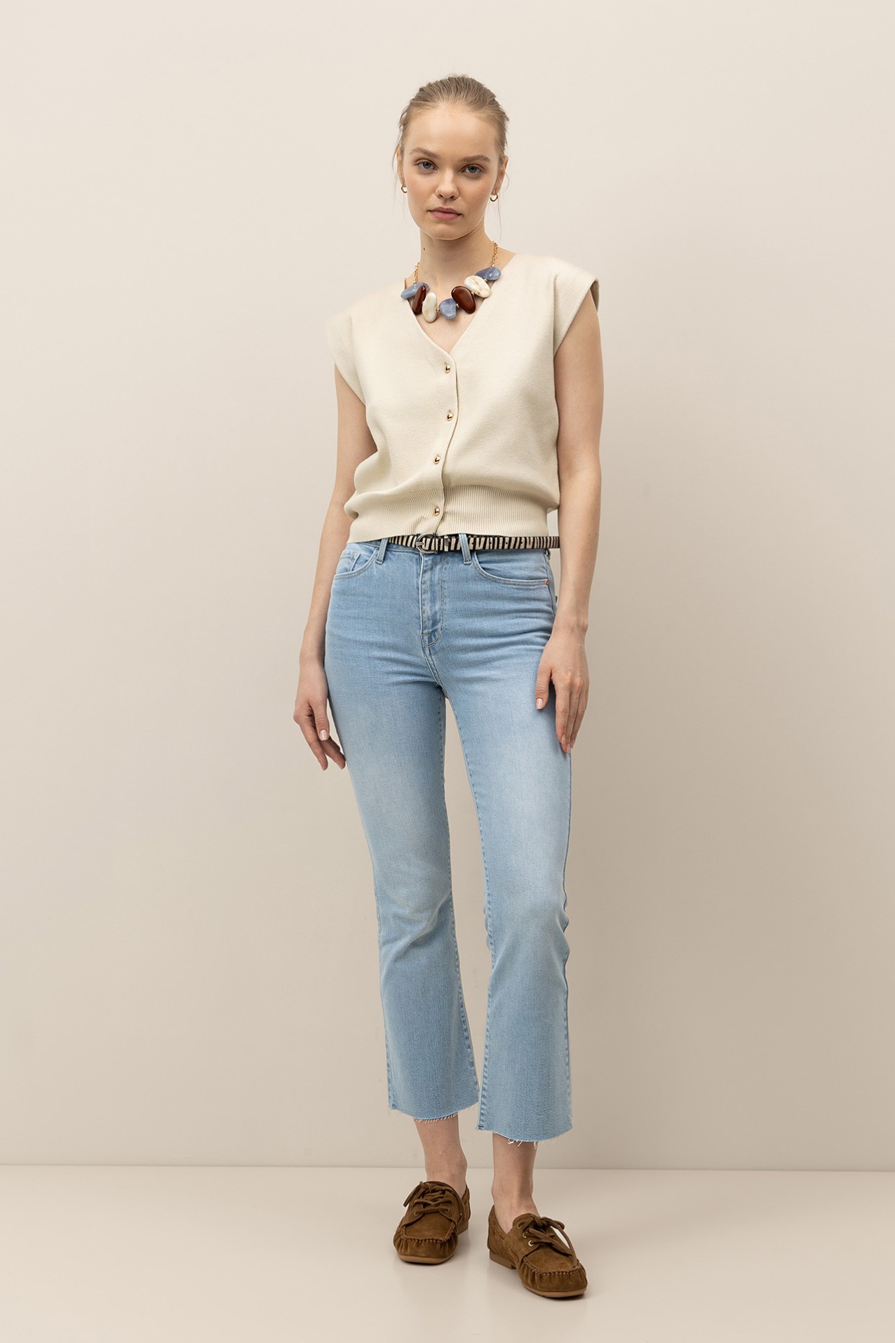 Jeans  Croped flare medium waist