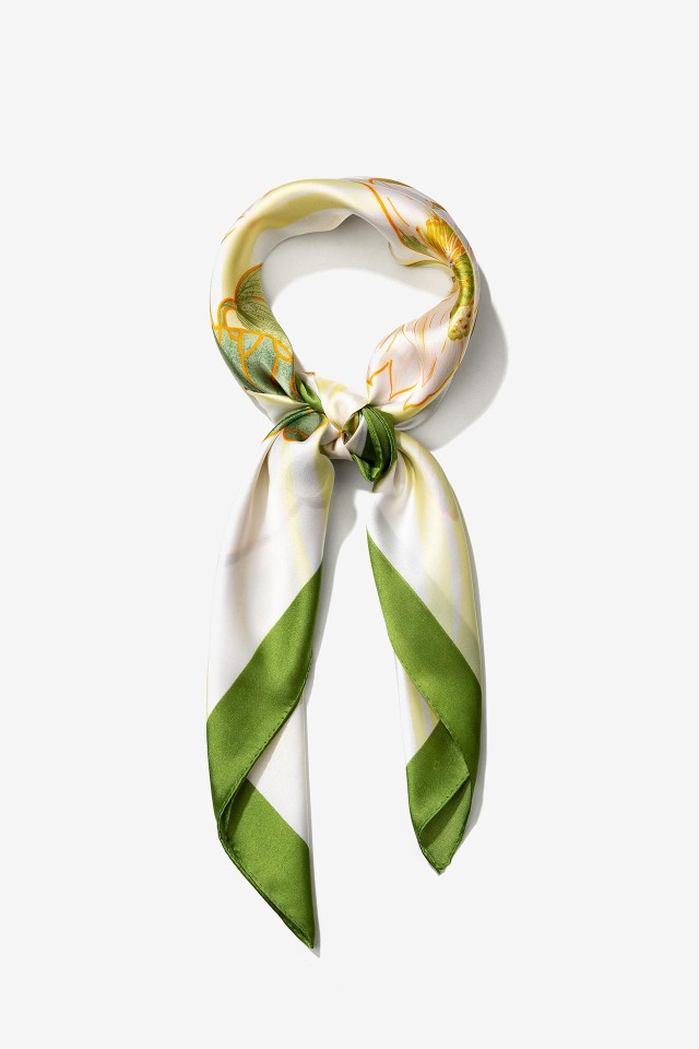 Bandana Acetinada Estampado Floral