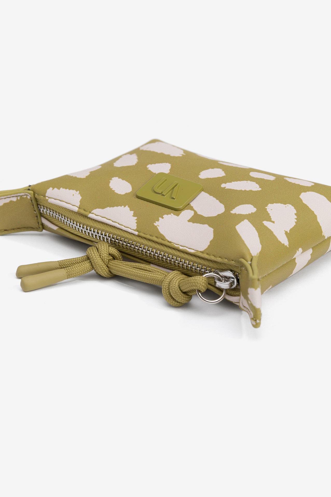 Bolsinha Efeito Nylon Estampada