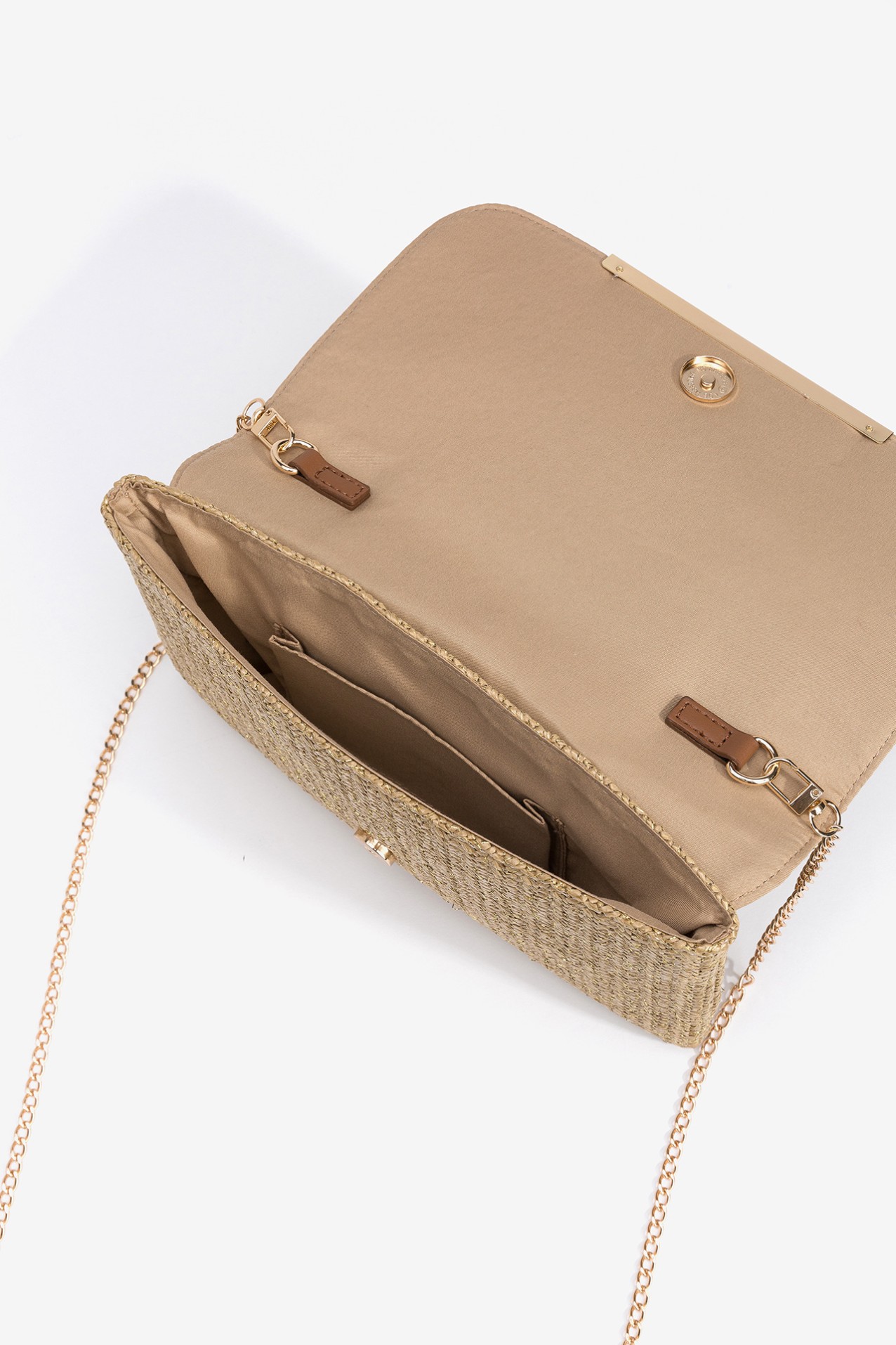 Clutch Efeito Palha com Pala