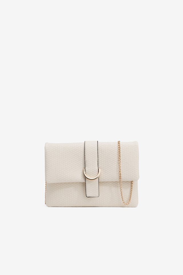 Clutch Efeito Pele com Fivela