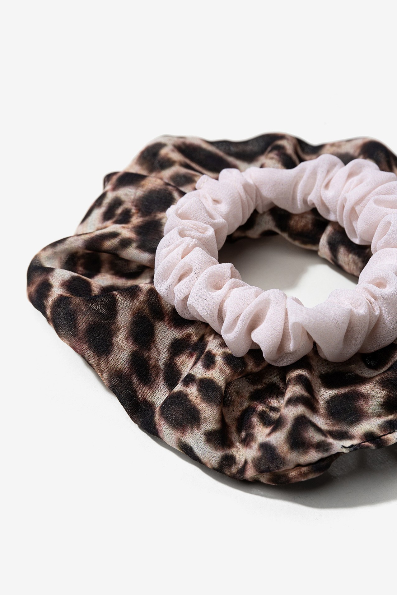 Pack of 2 Sheer Scrunchies