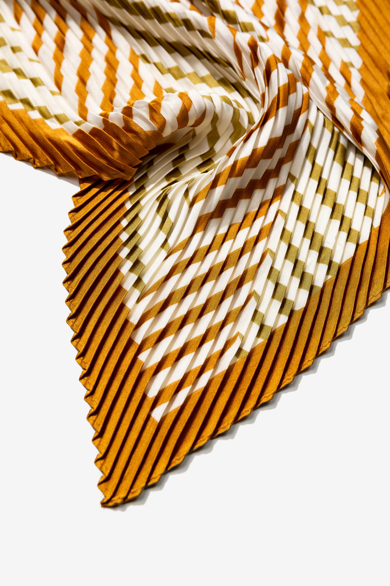 Pleated Printed Bandana