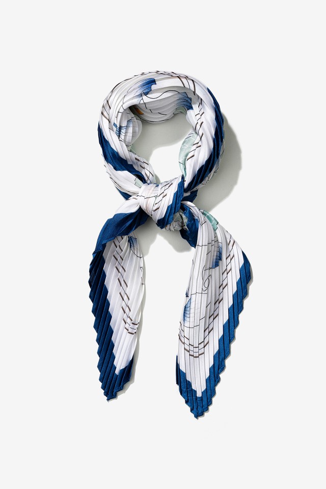 Pleated Floral Print Bandana