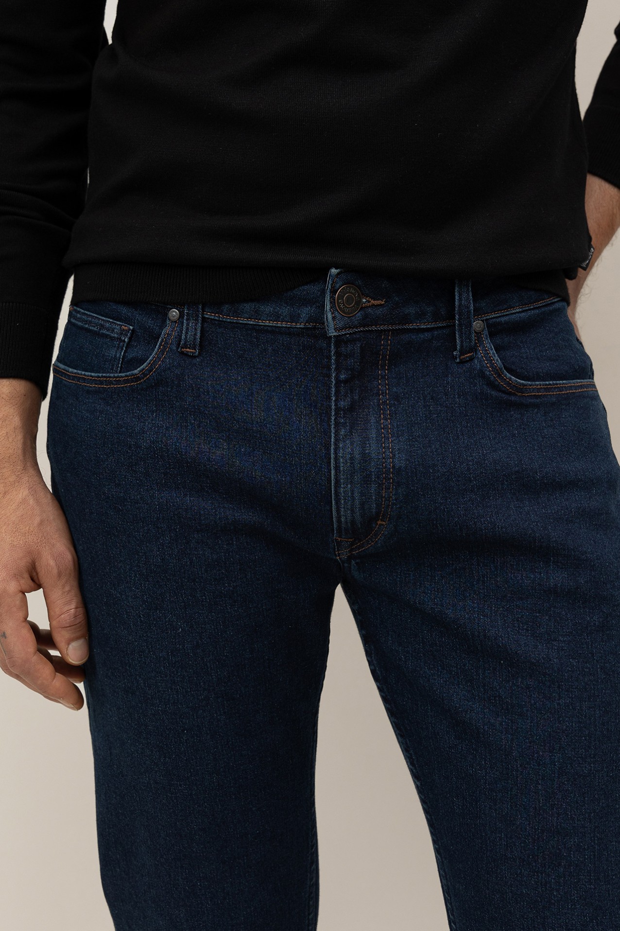 Munich Comfort Fit Jeans