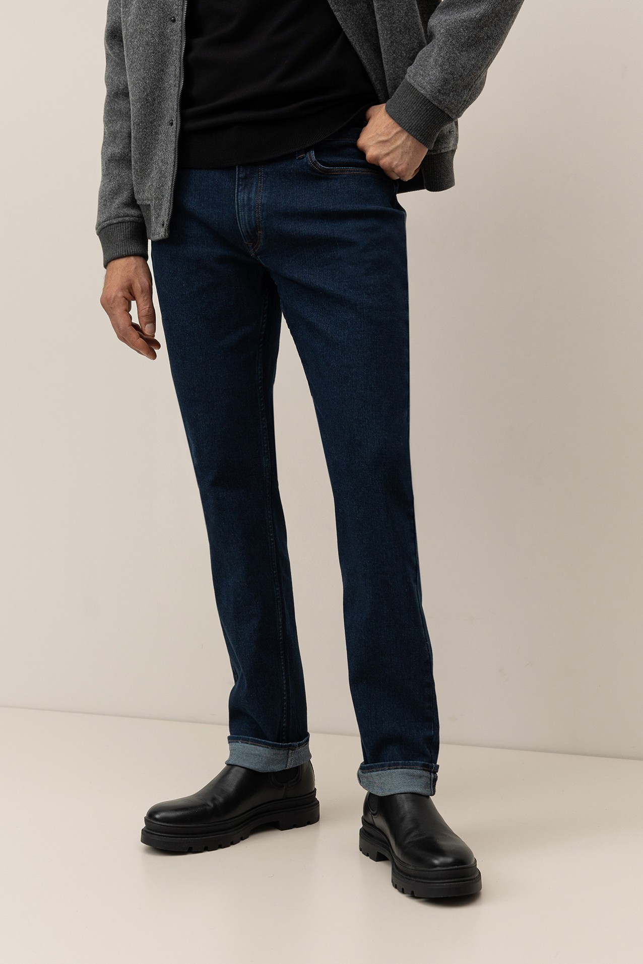 Munich Comfort Fit Jeans
