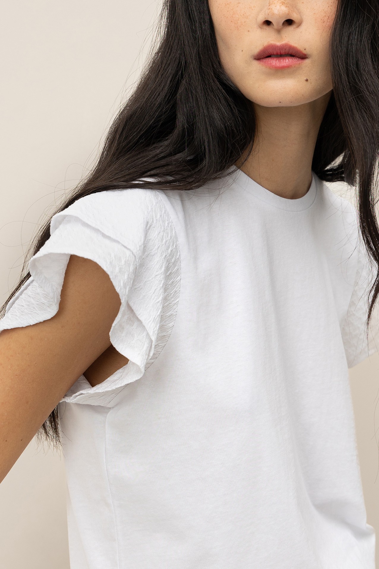 T-Shirt com Folhos Texturizados