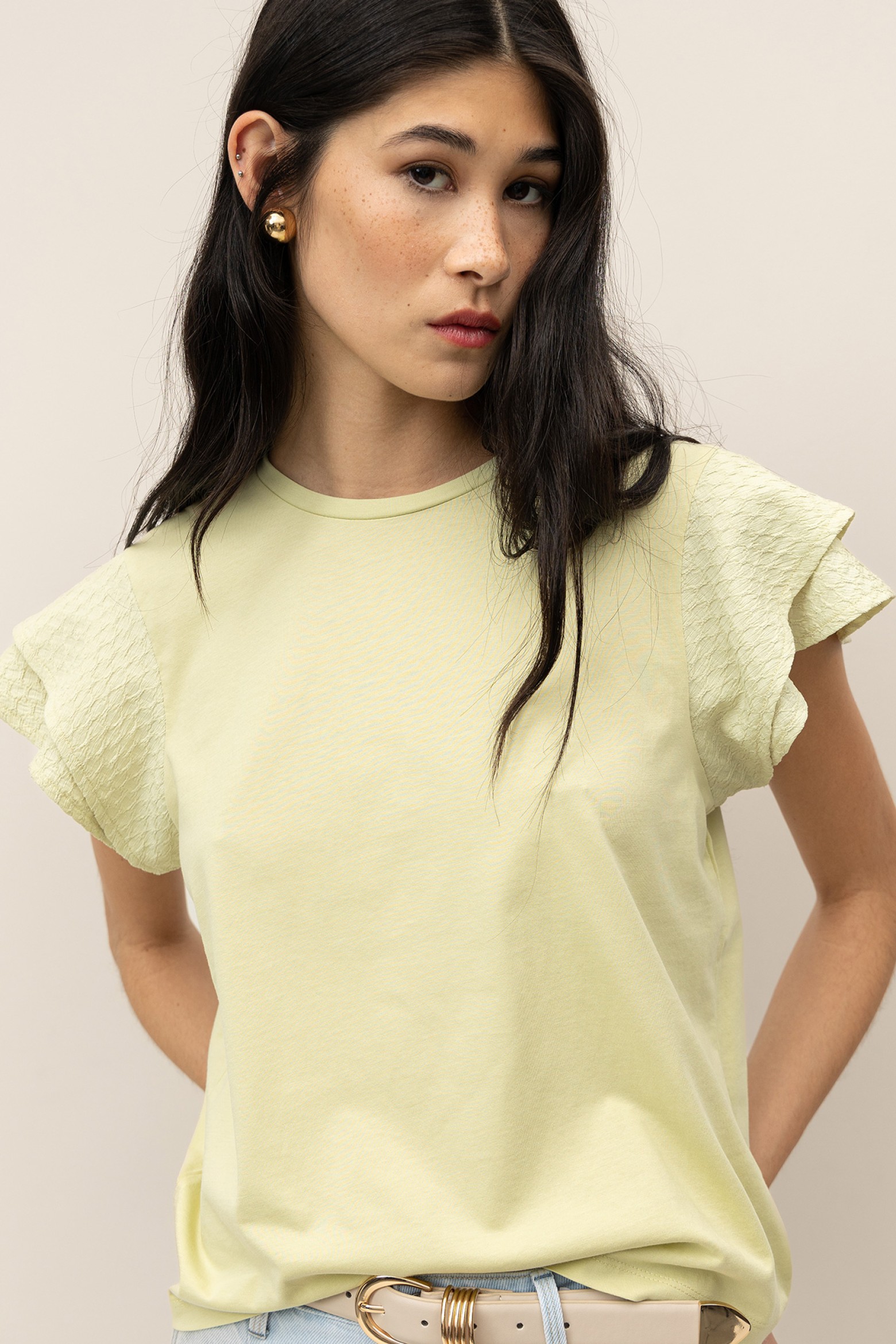 T-Shirt Combinada com Folhos