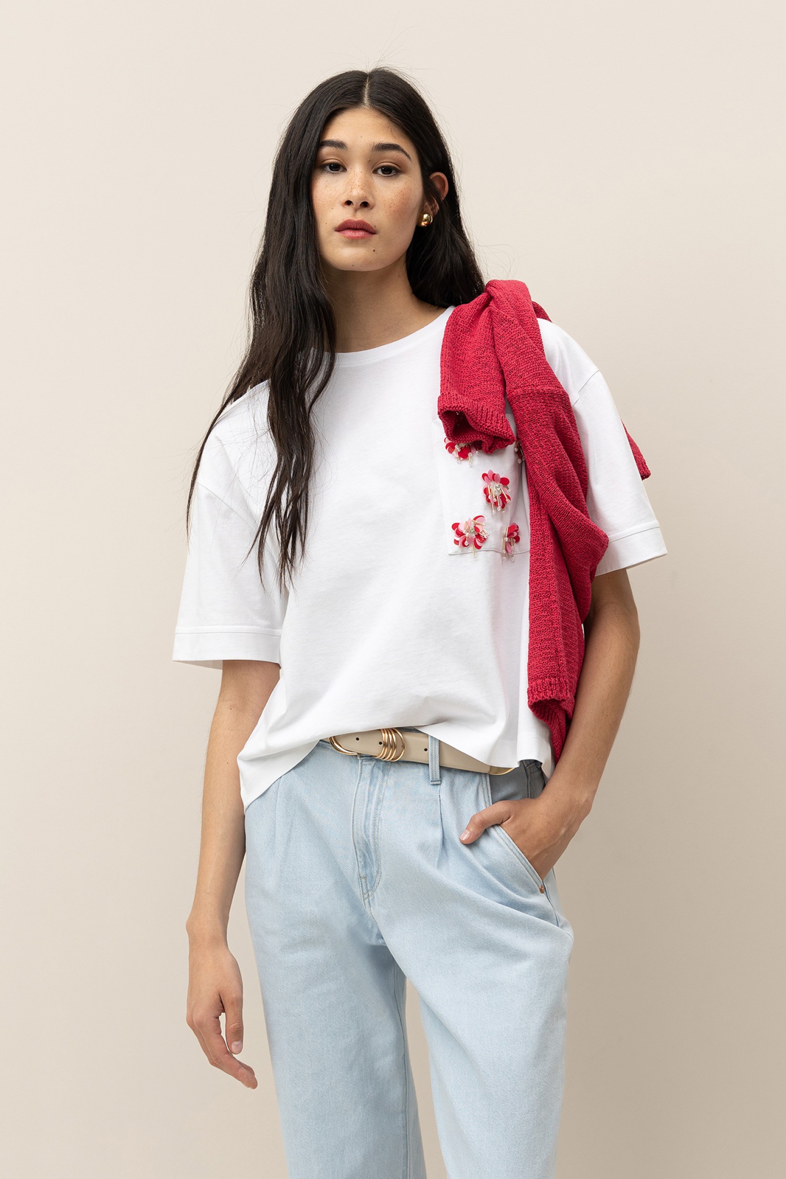 T-Shirt Relaxed com Lantejoulas