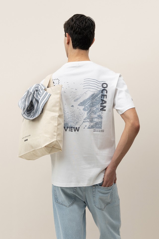 Relaxed Fit T-shirt with Printed Back