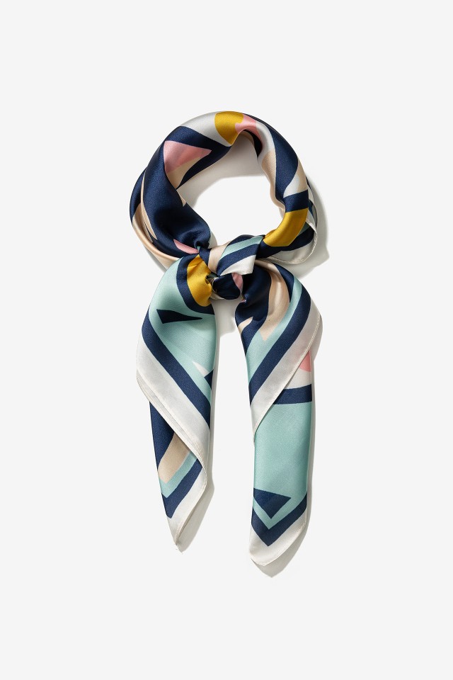 Leaf-Print Bandana