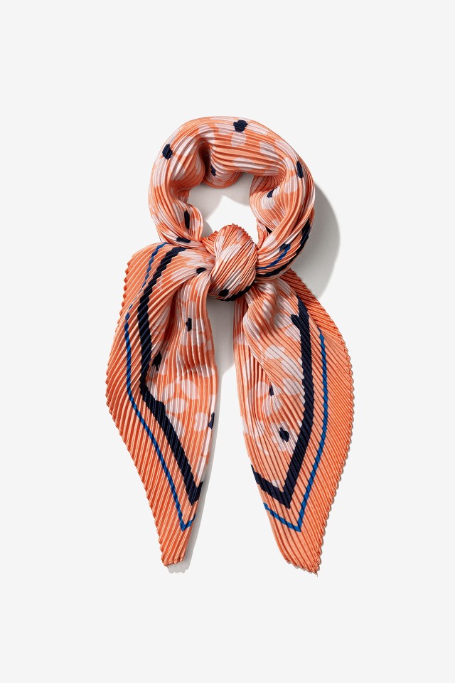 Pleated Floral Print Bandana