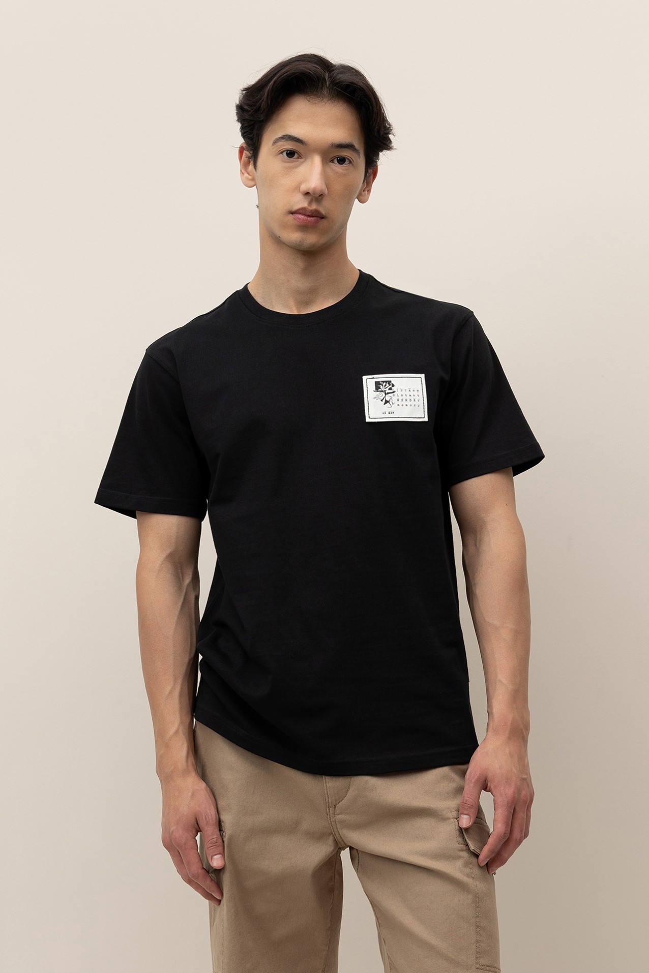 T-Shirt Regular com Patch