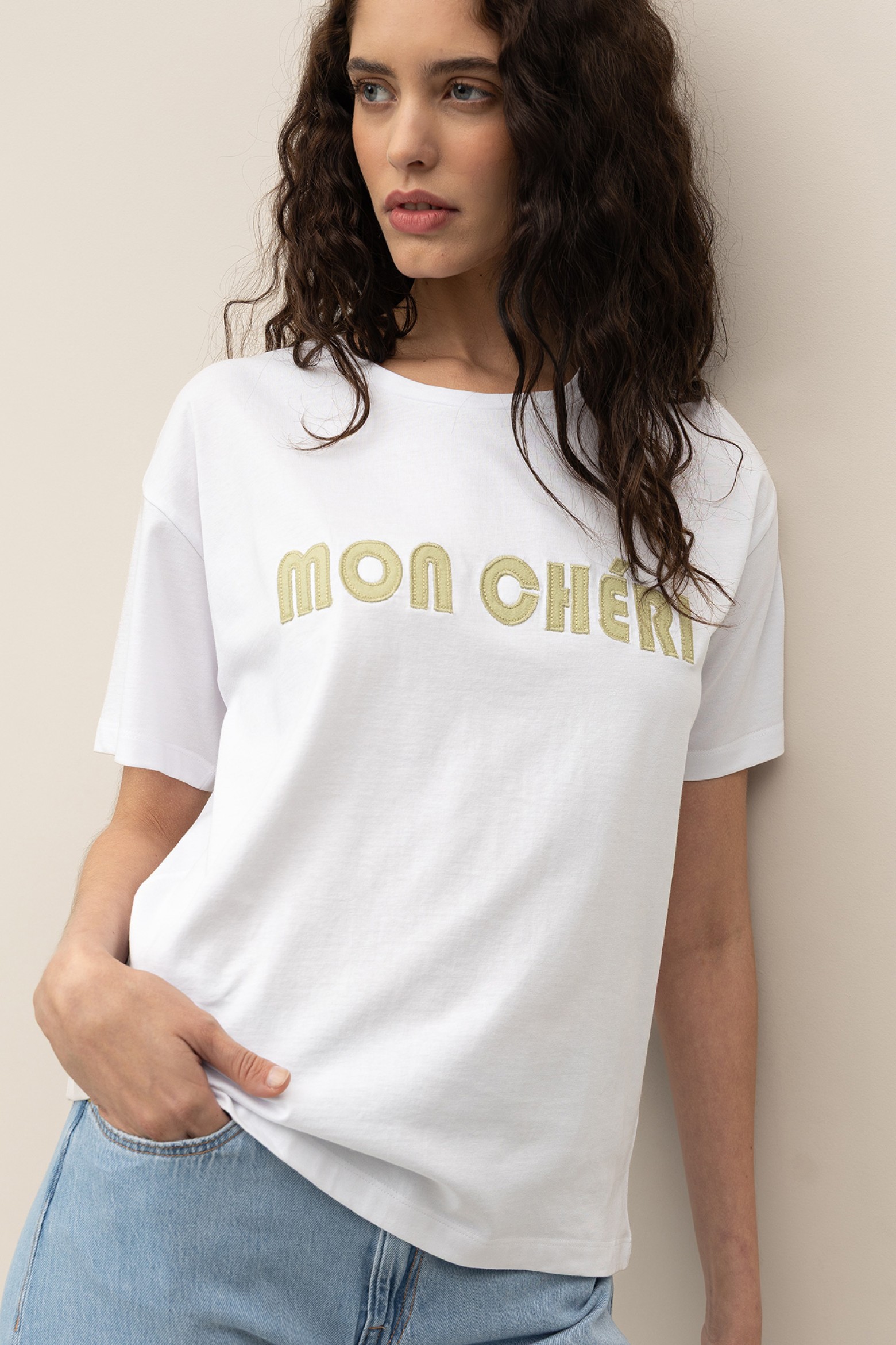 T-Shirt Relaxed Bordada