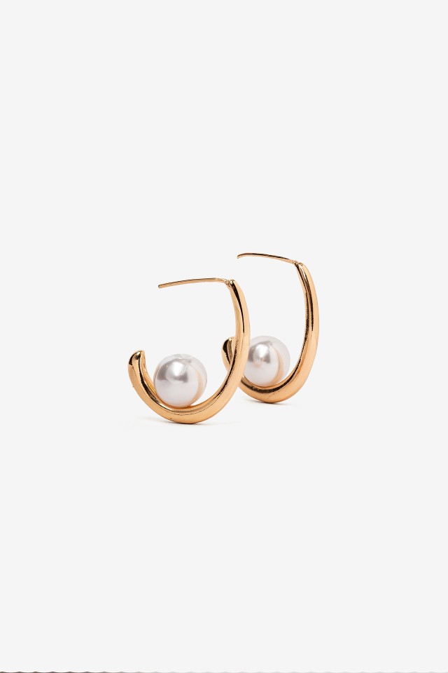 Pendientes Curvos con Efecto Perla