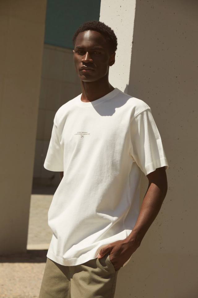 Camiseta Estampada con Relieve