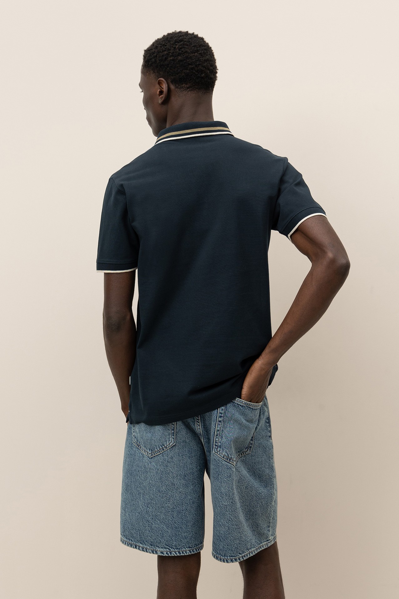 Polo Regular com Logo