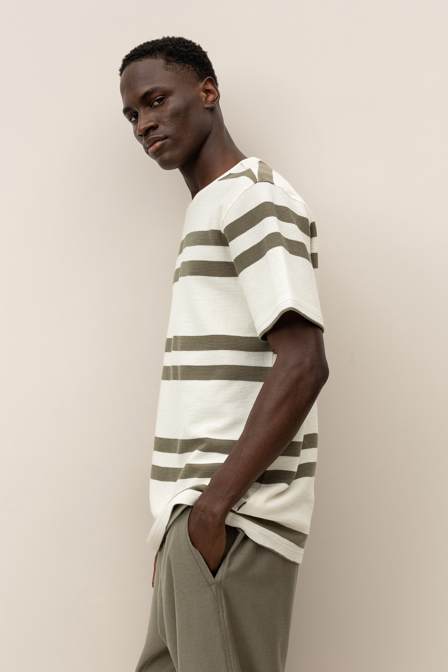 T-Shirt Logo Bordado