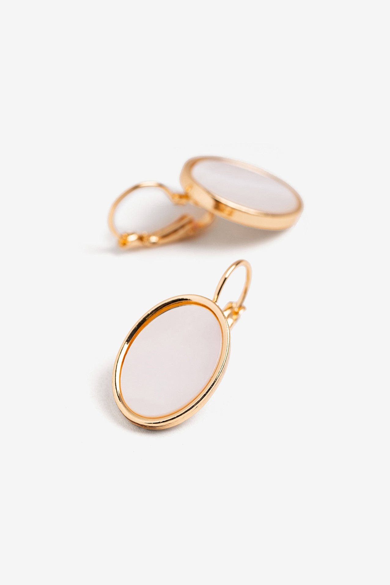 Brincos Madreprola Oval