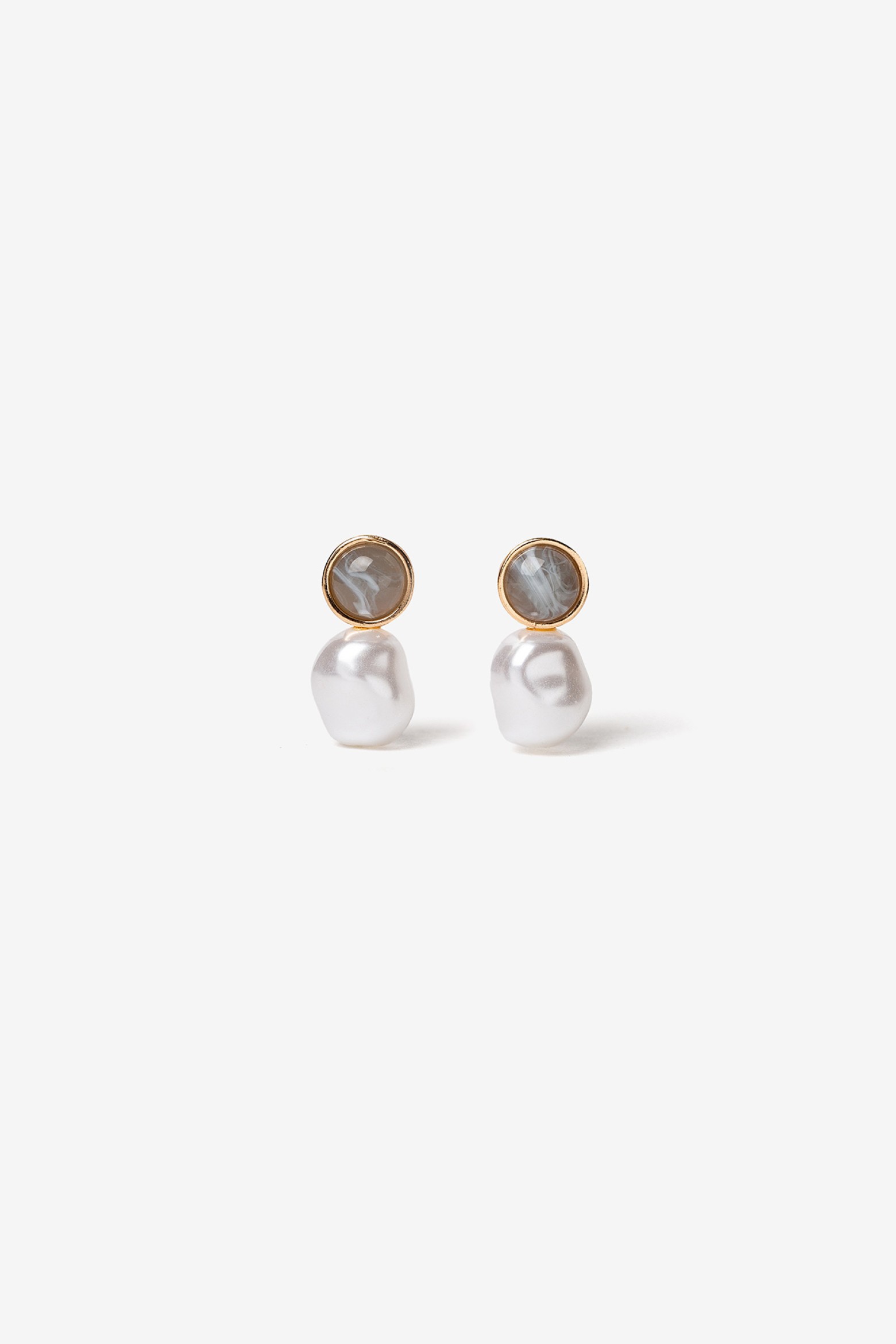 Pendientes Colgantes con Efecto Perla