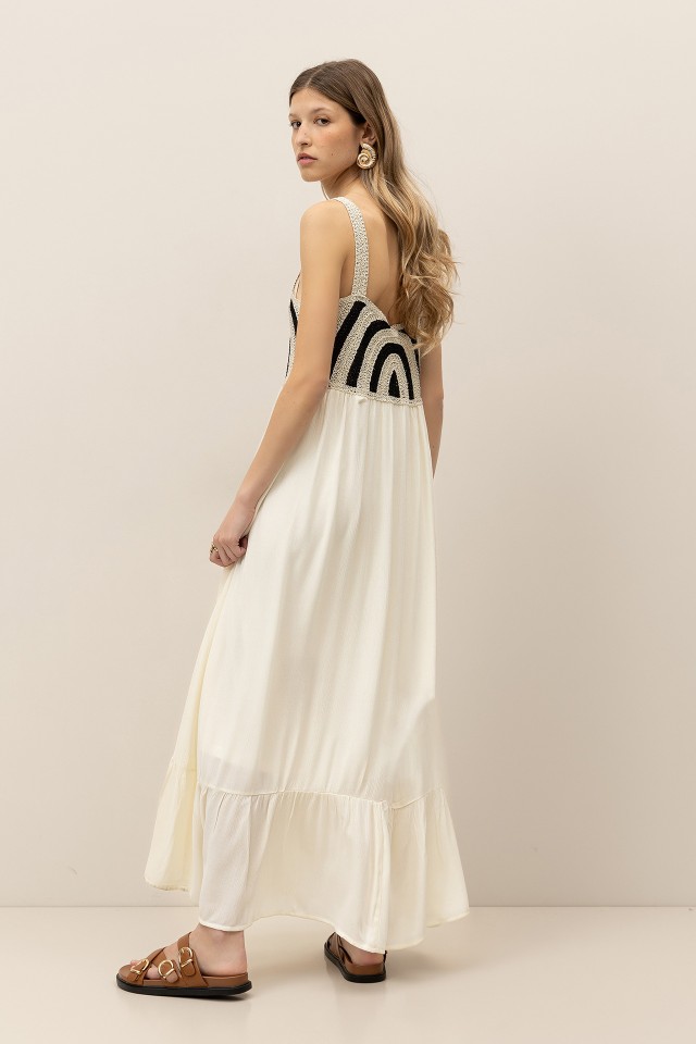 Vestido com Painel de Crochet